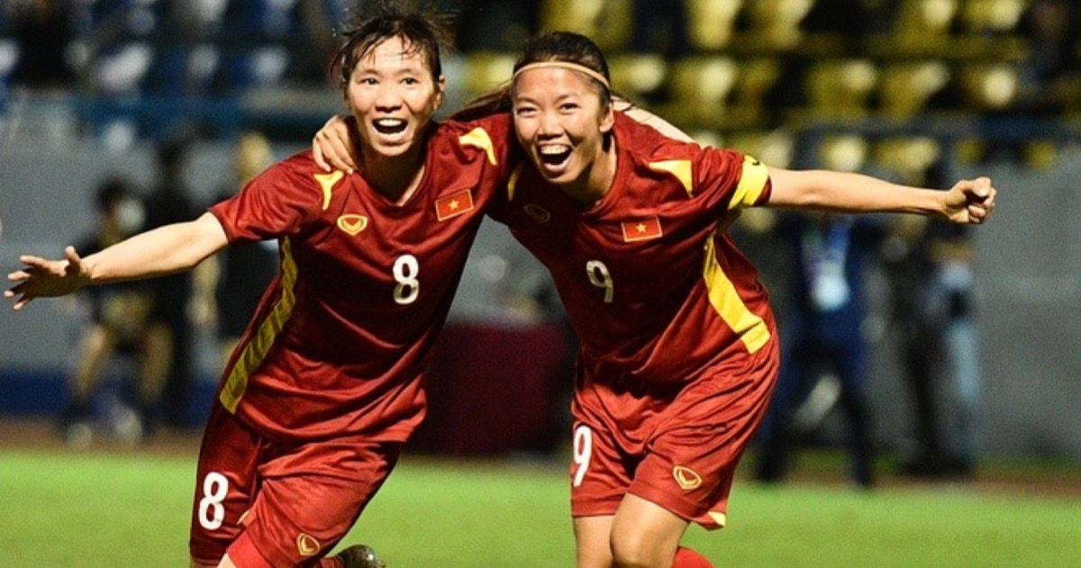 Đánh bại đối thủ trực tiếp, tuyển Nữ Việt Nam nhận thưởng “nóng” ngay trên sân