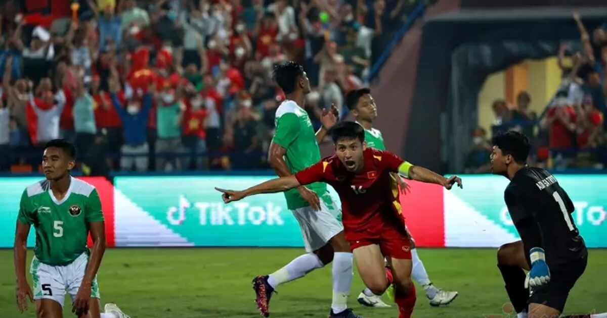 Tung Ronaldo vào sân đấu U23 Việt Nam, U23 Indonesia nhận cái kết đắng