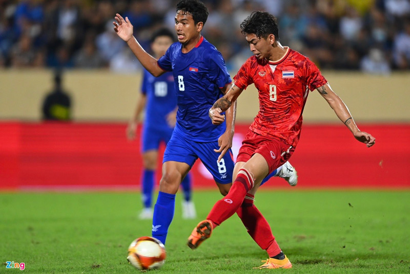 U23 Thái Lan dễ dàng kiểm soát thế trận trước U23 Campuchia. Ảnh: Zing