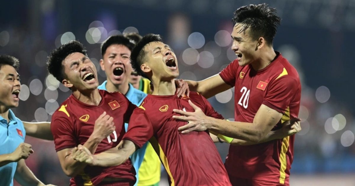 Cận cảnh: Bàn thắng của U23 Việt Nam nhấn chìm Myanmar khiến Việt Trì nổ tung