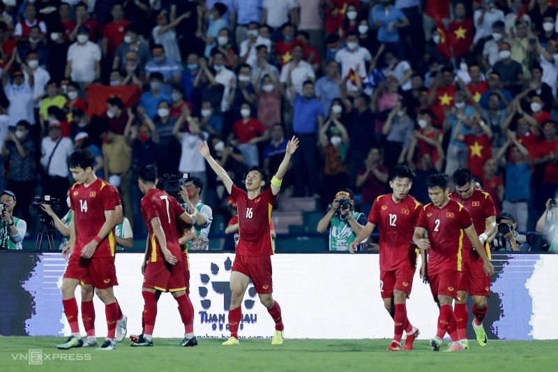 Hùng Dũng ghi bàn thắng thứ 2 cho U23 Việt Nam