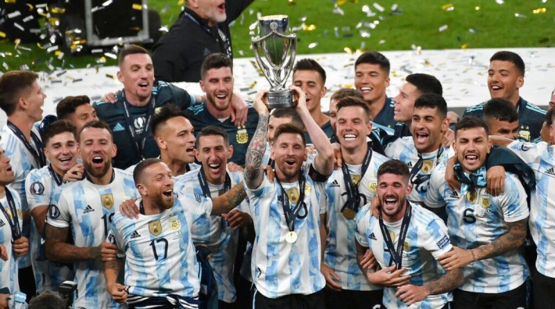 Messi tỏa sáng giúp Argentina đăng quang
