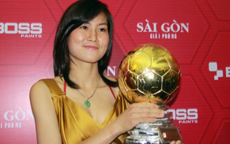 Ngọc Châm là chủ nhân Quả bóng vàng Việt Nam 2008
