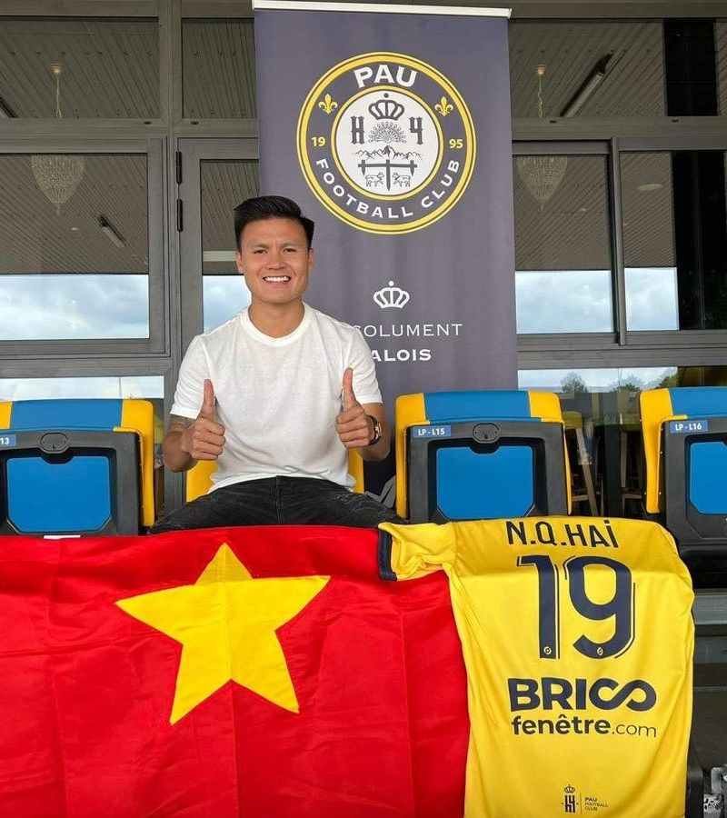 Quang Hải gia nhập Pau FC, khoác áo số 19