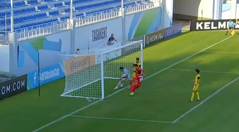 U23 Việt Nam mất bàn thắng trong phút chốc