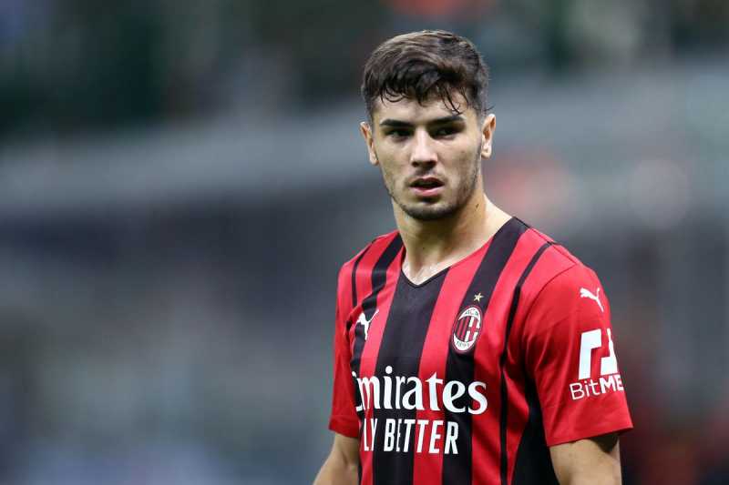 Brahim Diaz đang chơi cho AC Milan theo dạng cho mượn