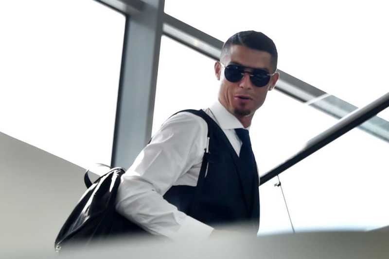 Cristiano Ronaldo đã có mặt tại Manchester để bàn chuyện tương lai