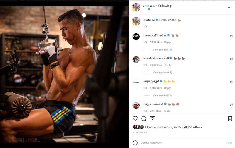 Cristiano Ronaldo đăng tải ảnh anh tích cực tập gym trên Instagram