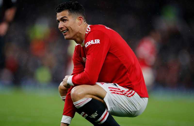 Cristiano Ronaldo đang tìm đường rời Manchester United