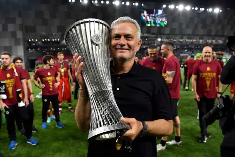 Jose Mourinho vừa trải qua 1 mùa giải ấn tượng cùng AS Roma
