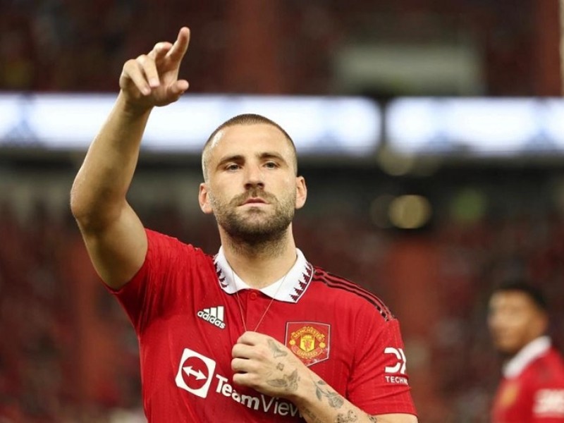 Luke Shaw ấn tượng với Erik Ten Hag tại MU