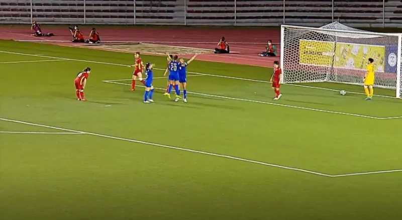 Nữ Philippines có bàn thắng thứ 4 trong trận đấu