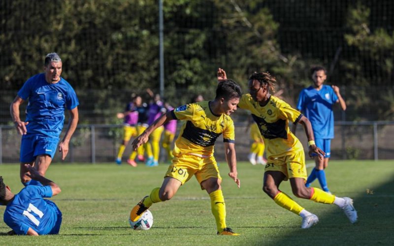 Lần đầu tiên trong lịch sử, áo đấu Pau FC bị làm nhái