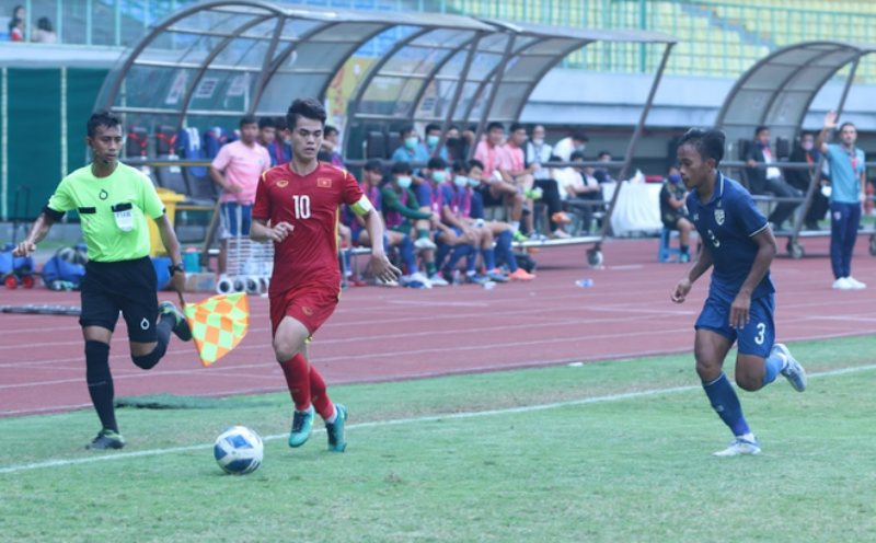 Kết quả U19 Việt Nam vs U19 Thái Lan: đội trưởng Văn Khang chơi đầy nỗ lực