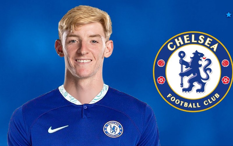 Chelsea sáng cửa chiêu mộ Gordon