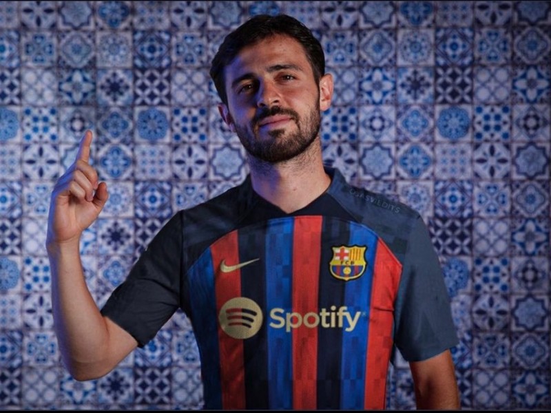 Barcelona và Man City chốt giá vụ Bernardo Silva