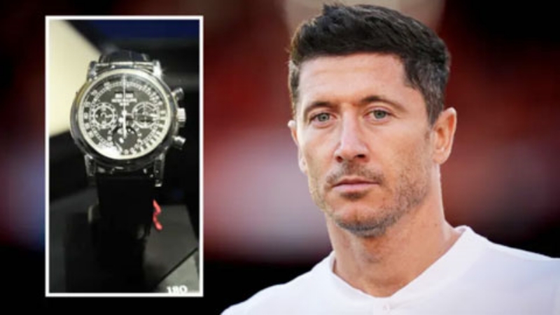 Cách đây không lâu, Robert Lewandowski cũng mới bị giật đồng hồ bên ngoài trung tâm huấn luyện của Barcelona