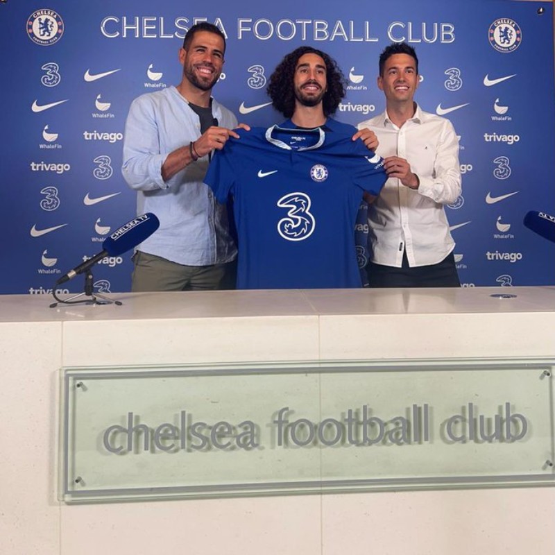 Chelsea chính thức sở hữu Marc Cucurella