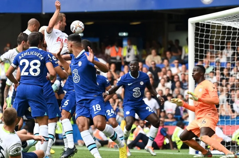 Harry Kane giúp Tottenham Hotspur rời Stamford Bridge với 1 điểm quan trọng