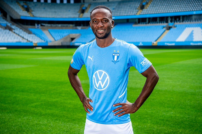 Mohamed Buya Turay vừa đầu quân cho Malmö FC