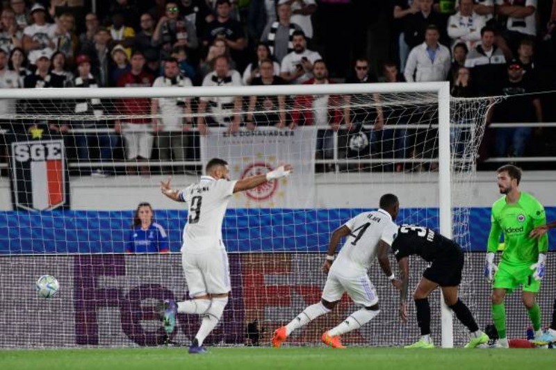 Kết quả Real Madrid vs Eintracht Frankfurt: Tình huống mở tỷ số của David Alaba