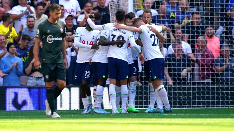 Tottenham dẫn đầu Ngoại hạng Anh 2022/23 sau vòng 1