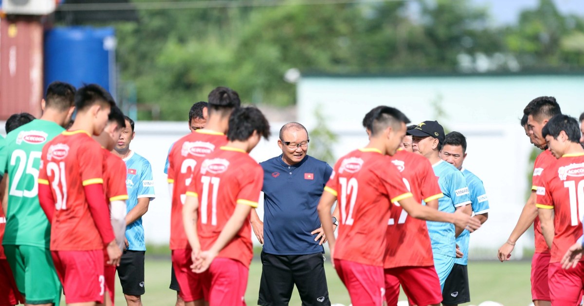 Tuyển Việt Nam sẽ chơi với đội hình nào ở trận gặp Singapore 19h hôm nay 21/9?