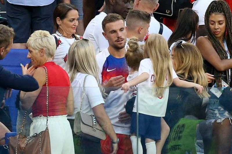 Henderson lo ngại cho an toàn của gia đình ở World Cup 2022