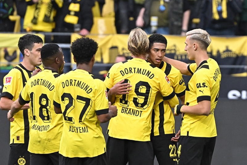Borussia Dortmund quyết thắng trên sân khách