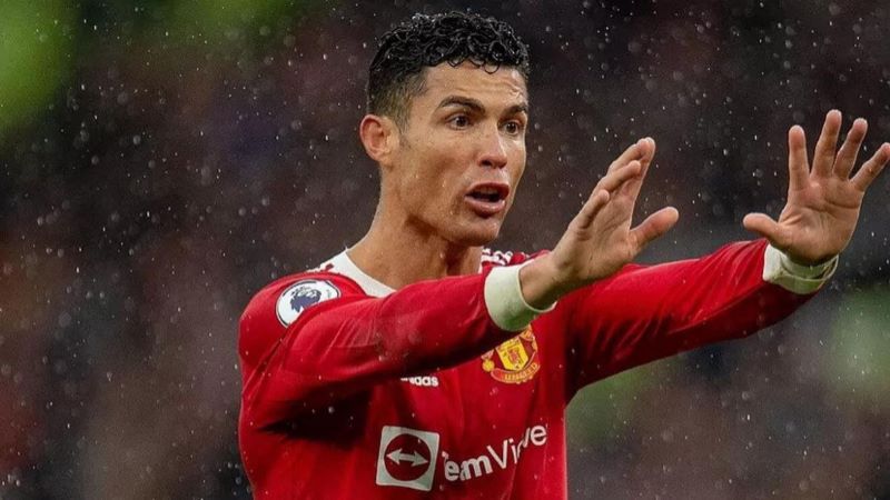 Cristiano Ronaldo từ chối án phạt của FA