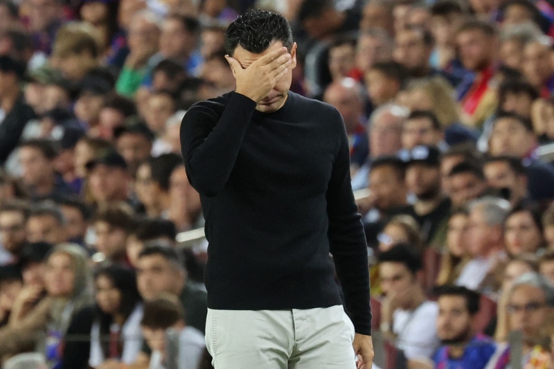 HLV Xavi Hernandez buồn bã, nhấn mạnh Barcelona không xứng đáng để đi tiếp tại Champions League 2022/23