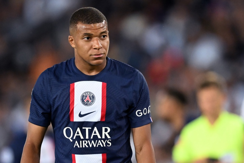 Kylian Mbappe nhận mức đãi ngộ quá hấp dẫn khi ký giao kèo mới với Paris Saint‑Germain