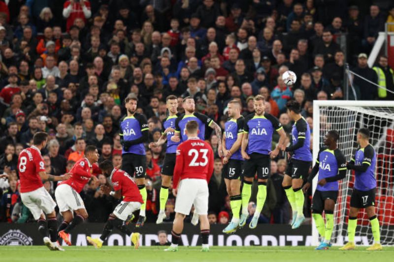 Kết quả Manchester United vs Tottenham Hotspur: Pha đá phạt đẹp mắt của Bruno không thắng được Lloris