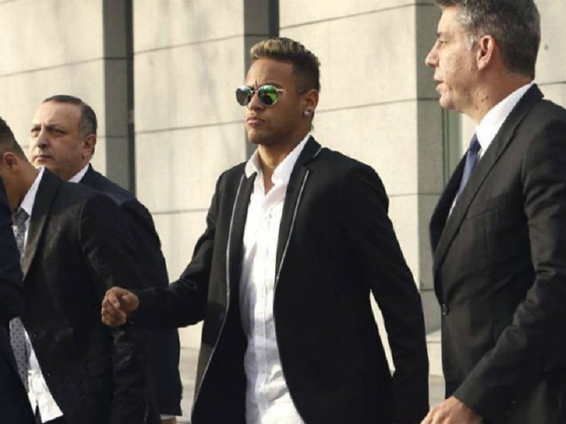 Neymar hầu toà, đối diện án phạt nặng