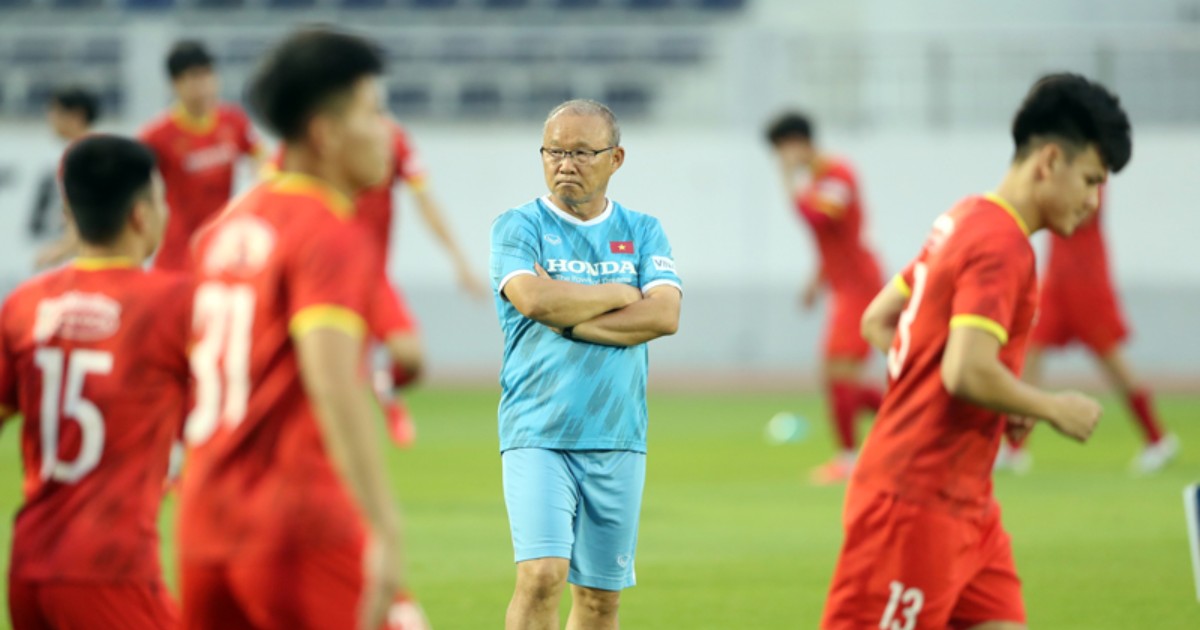 Park Hang Seo cùng Việt Nam đối đầu Dortmund