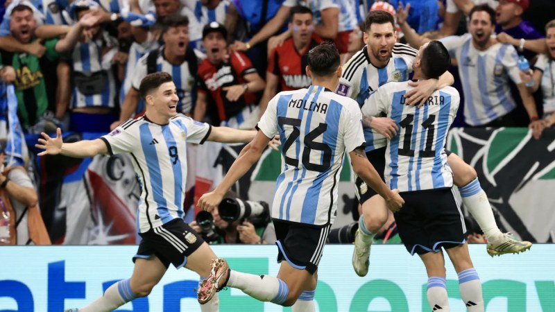Lionel Messi được kỳ vọng sẽ tiếp tục tỏa sáng, cứu rỗi đội tuyển Argentina