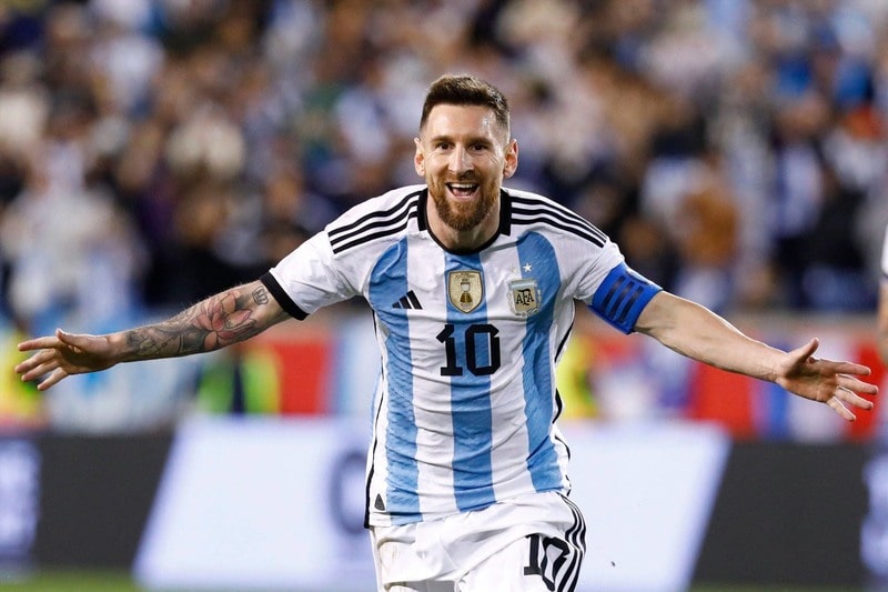 Messi đứng thứ 2 với 6 pha kiến tạo