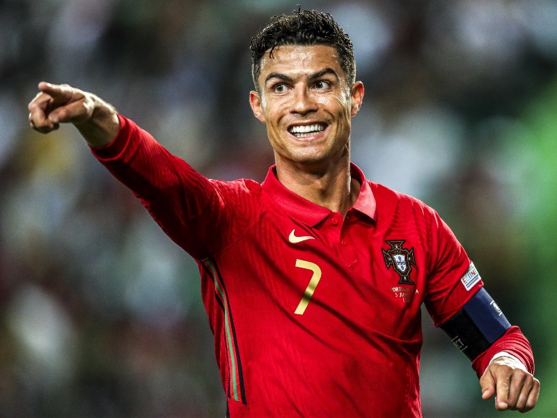 Đá chính cho BĐN, Ronaldo tạo nên cột mốc chưa từng có 