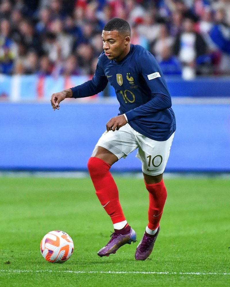 Tuyển Pháp bắt đầu con đường bảo vệ cúp vàng World Cup với cuộc tiếp đón Australia