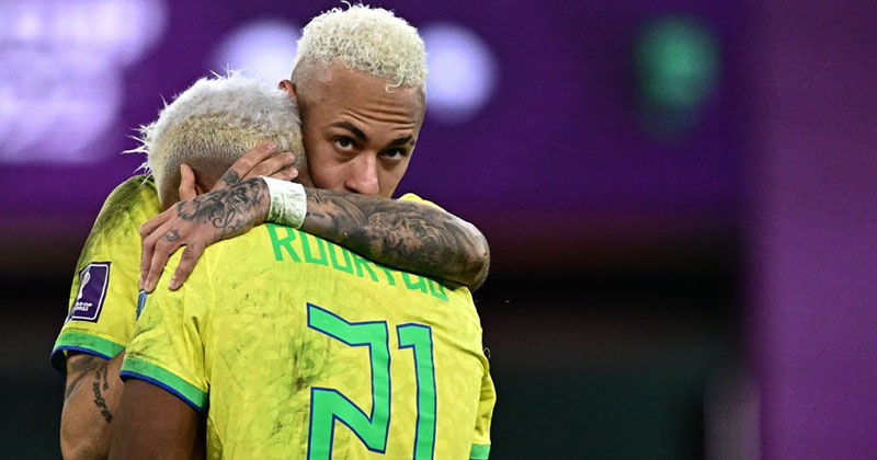 Neymar nhắn tin động viên đàn em sau trận thua Croatia