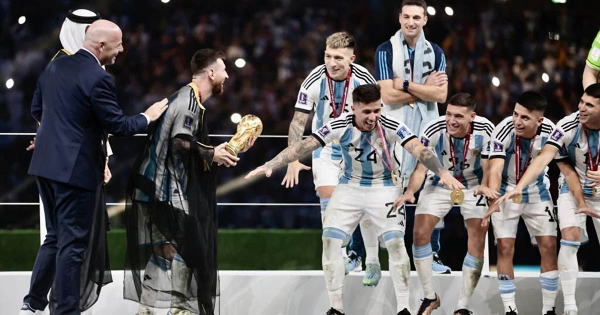 Ý nghĩa của chiếc áo Quốc Vương Tamim Bin Hamad khoác lên người Messi