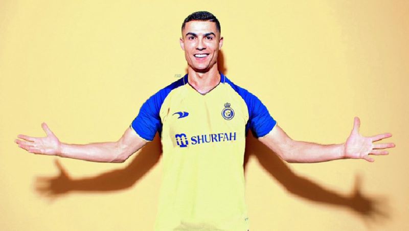Ronaldo trở thành cầu thủ hưởng lương cao nhất lịch sử bóng đá