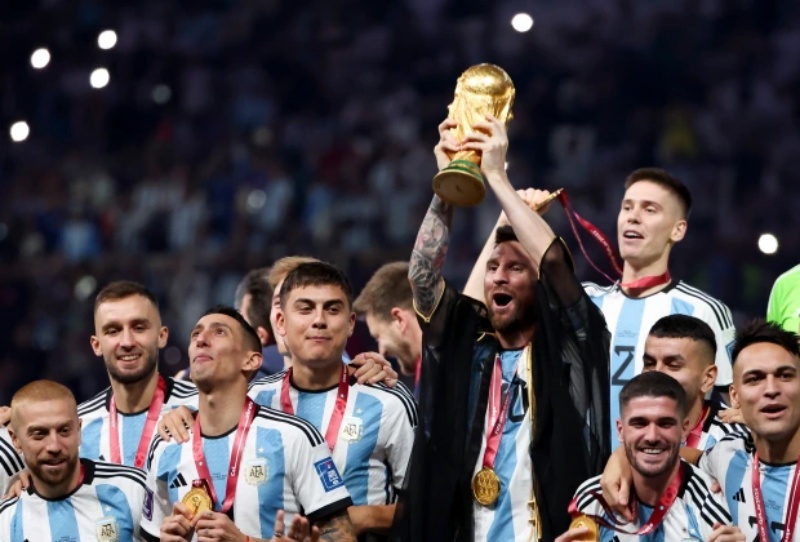 Lionel Messi và các đồng đội lên ngôi vô địch
