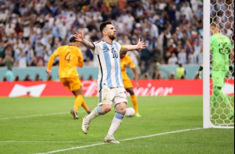 Lionel Messi ghi bàn nhân đôi cách biệt cho Argentina trên chấm 11m