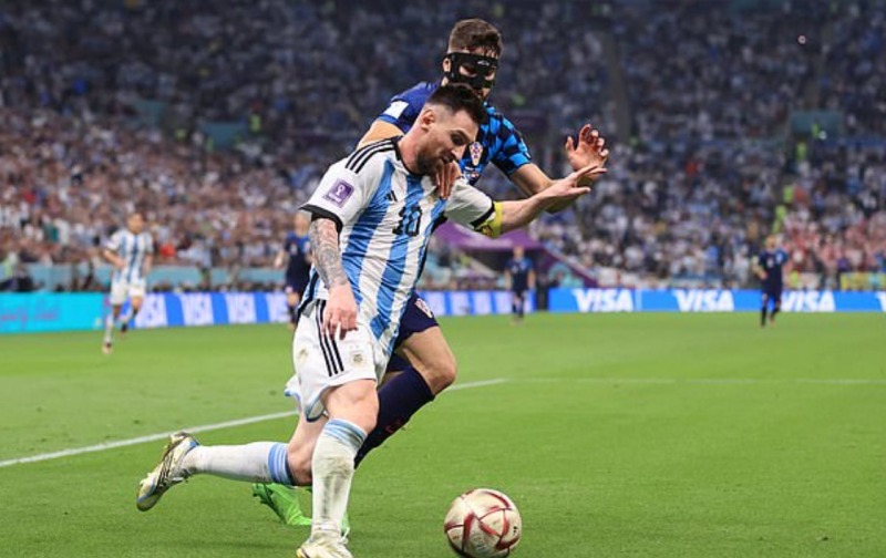 Lionel Messi làm khổ trung vệ xuất sắc của Croatia - Gvardiol ở trận bán kết World Cup 2022