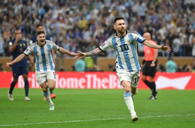 Lionel Messi mở tỷ số cho Argentina trước Pháp