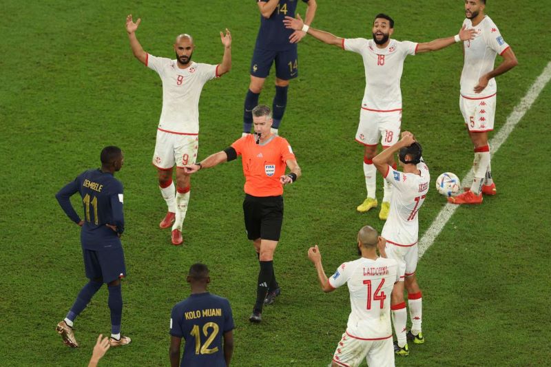 LĐBĐ Pháp sẽ khiếu nại lên FIFA