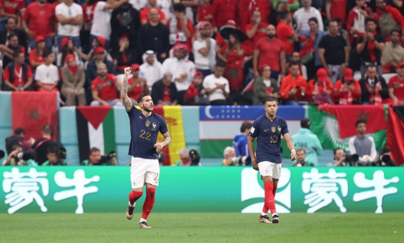 Theo Hernandez giúp Pháp nắm lợi thế sớm trước Morocco