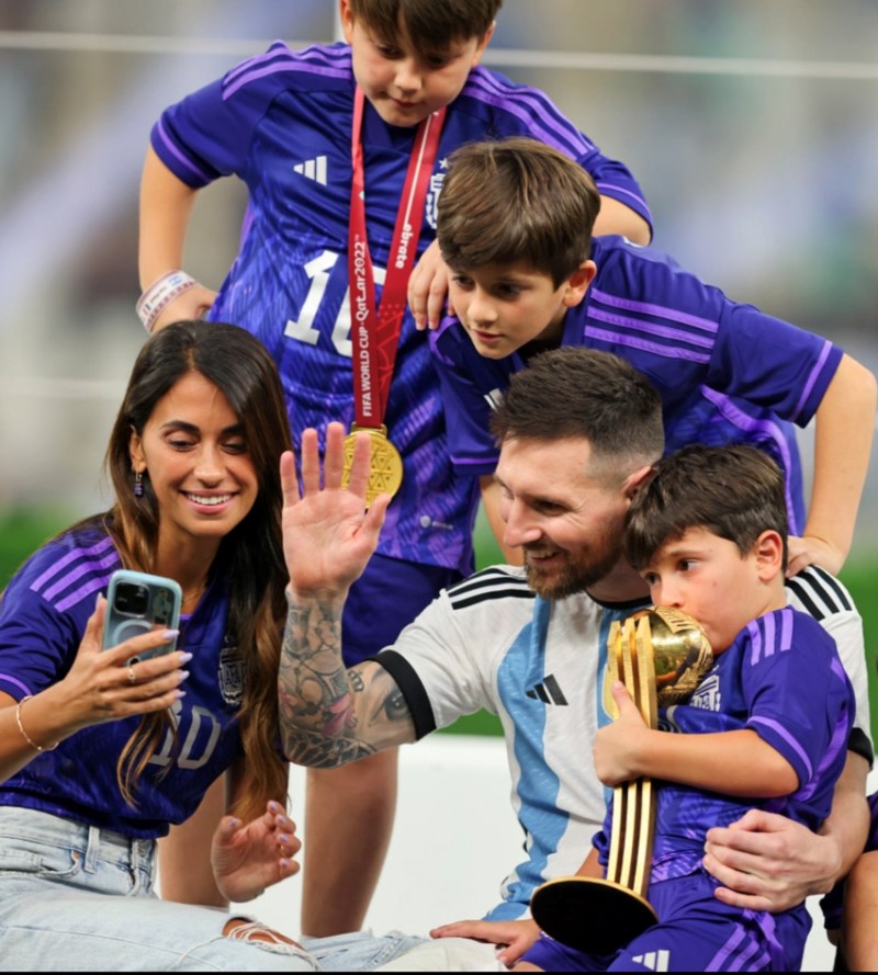Tổ ấm hạnh phúc của Lionel Messi