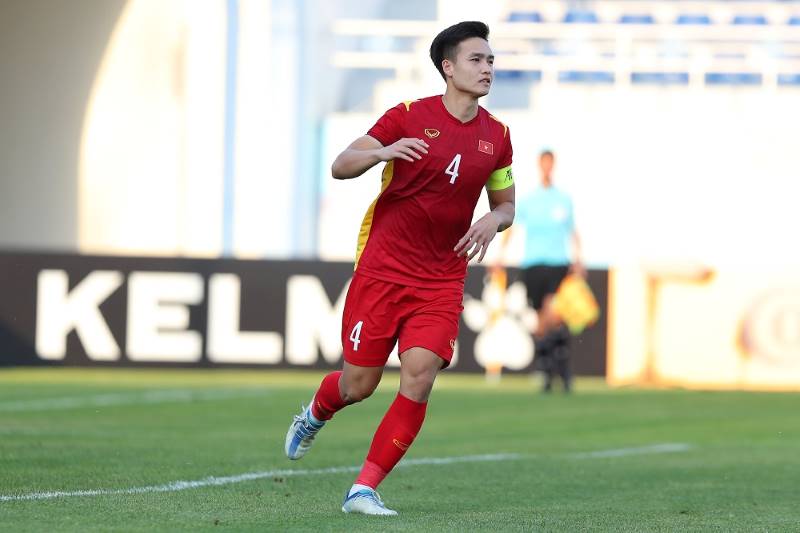 Việt Anh cũng bị đau sau trận đấu với Myanmar